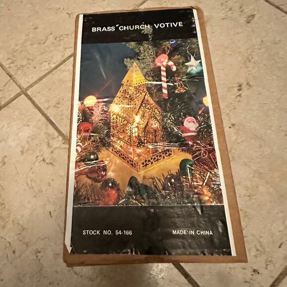 Cutout Brass Shaped Cathedral Church Votive Candle holder Christmas Decoration - Picture 12 of 13